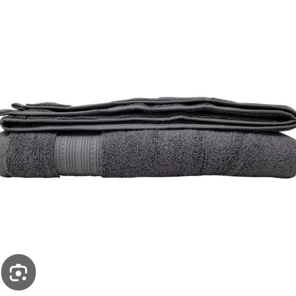 Charisma 2 Gray Large Bath Towels Pre-owned length is approximately 53